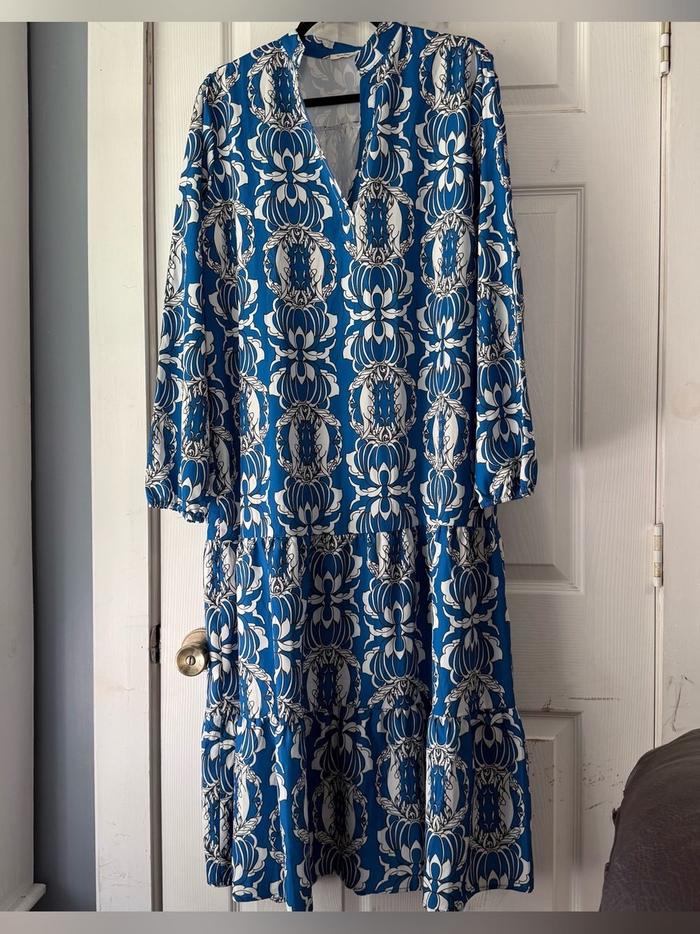 Maxi Boho Dress Size Large Lightweight Flowy Floral Summer Beachy Blue White